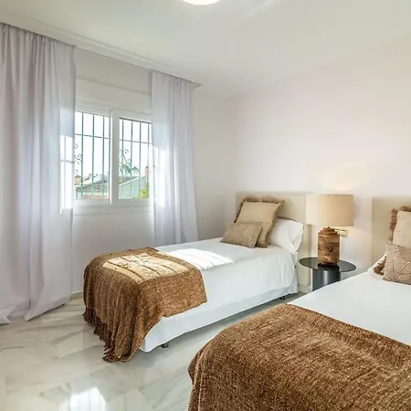 Villa Vacation I Adelfas, Andalusian Style, Private Pool, Sea View *