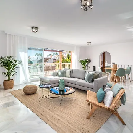 Vacation I Adelfas, Andalusian Style, Private Pool, Sea View Villa Marbella