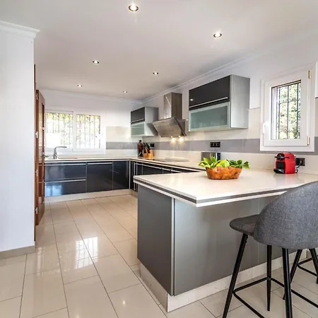 Βίλα Andalusian Sun With Private Pool & Bbq - Eaw Homes Μαρμπέλλα