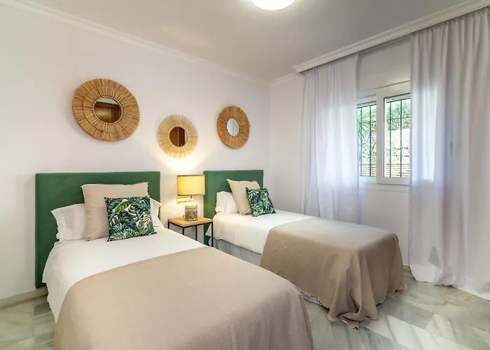 Villa Andalusian Sun Villa With Private Pool & Bbq - Eaw Homes