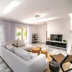 Andalusian Sun With Private Pool & Bbq - Eaw Homes Villa *